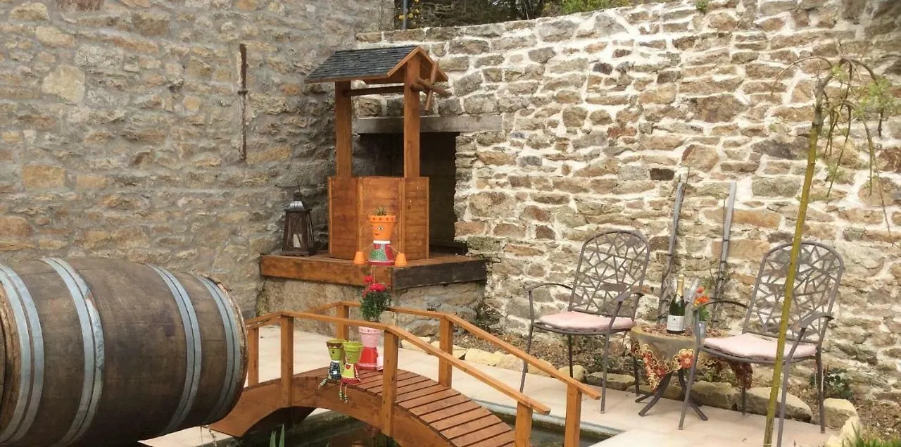 Bed and Breakfast L'Ancienne Boulangerie à Collinée Couette-café